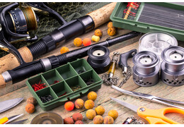 Przydatne akcesoria i gadżety wędkarskie - niezbędnik wędkarza